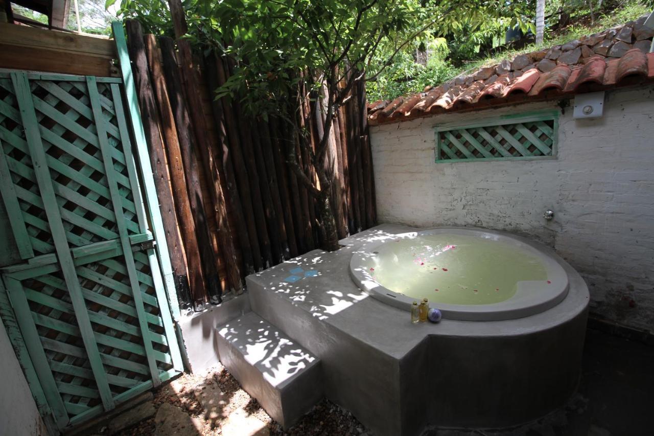Chacara Ando Bed And Breakfast Агуас-ди-Санта-Барбара Экстерьер фото